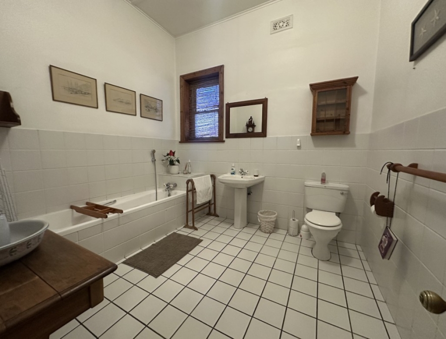 4 Bedroom Property for Sale in Stellenbosch Central Western Cape